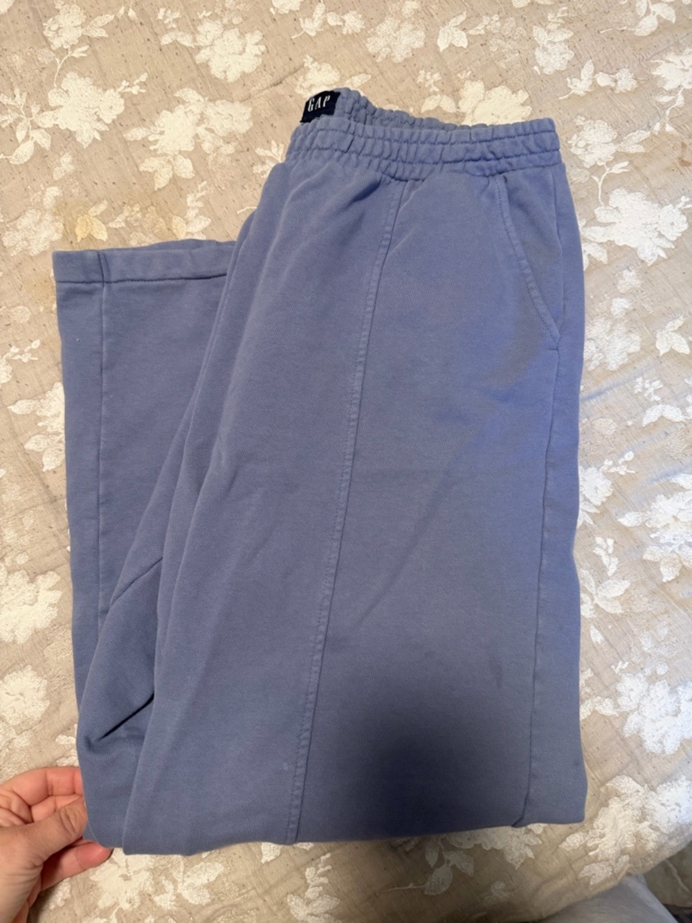 GAP women’s wide leg sweatpants